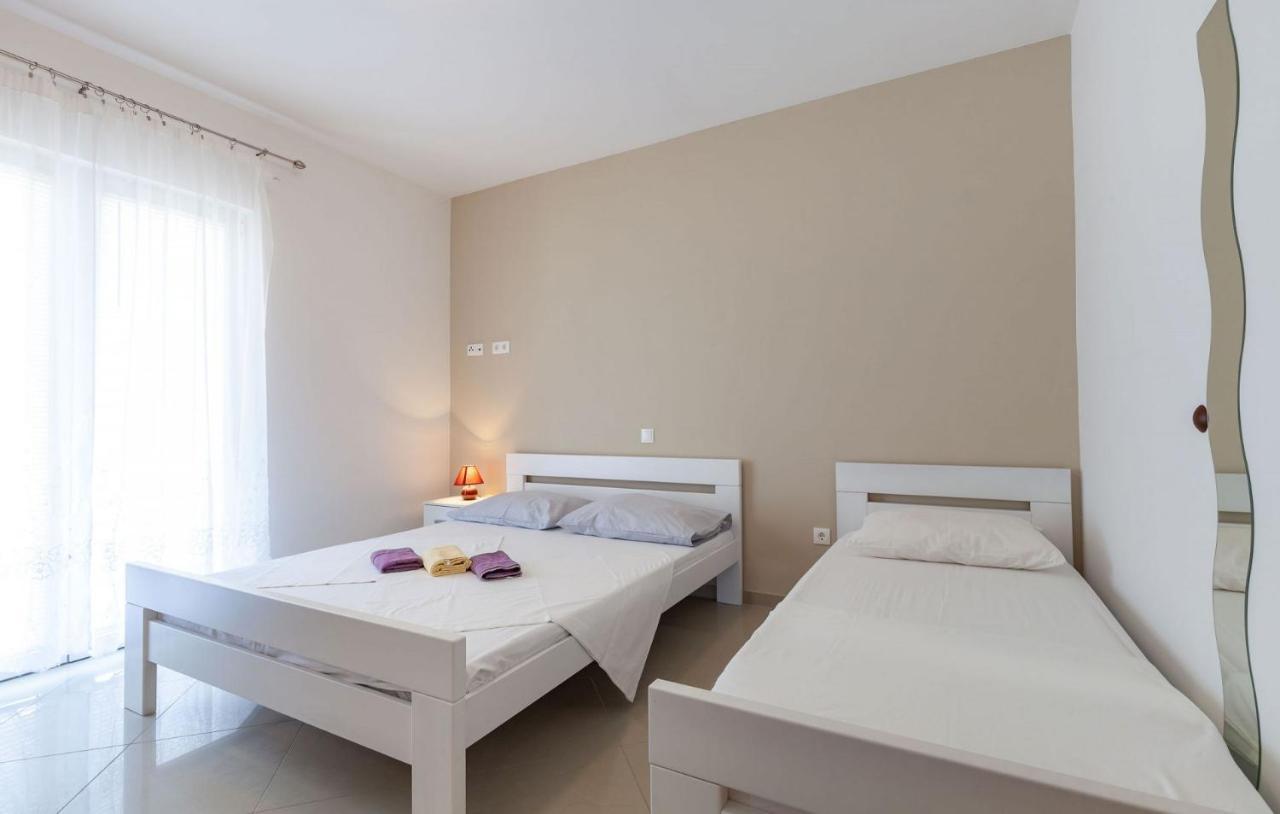 Apartments With A Parking Space Stanici, Omis - 17894 Esterno foto